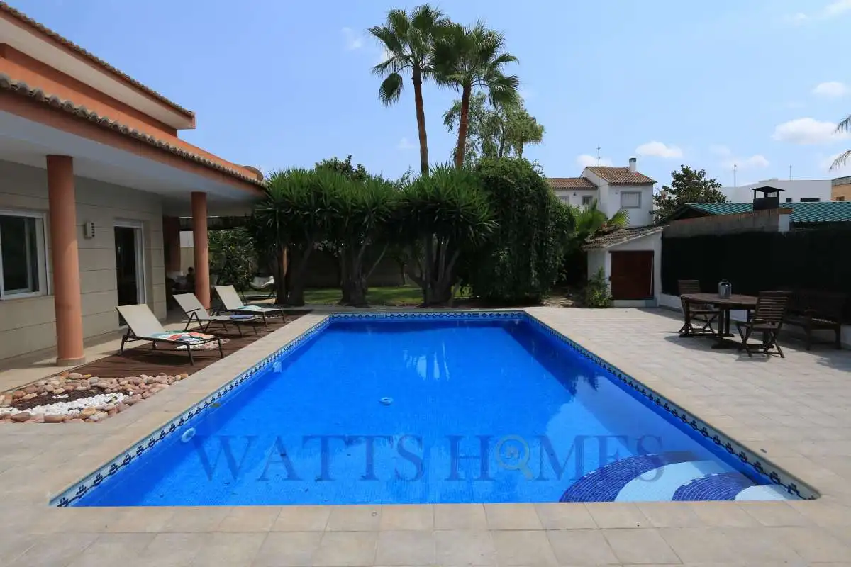 Piscina de Casa o chalet en venta en L'Eliana