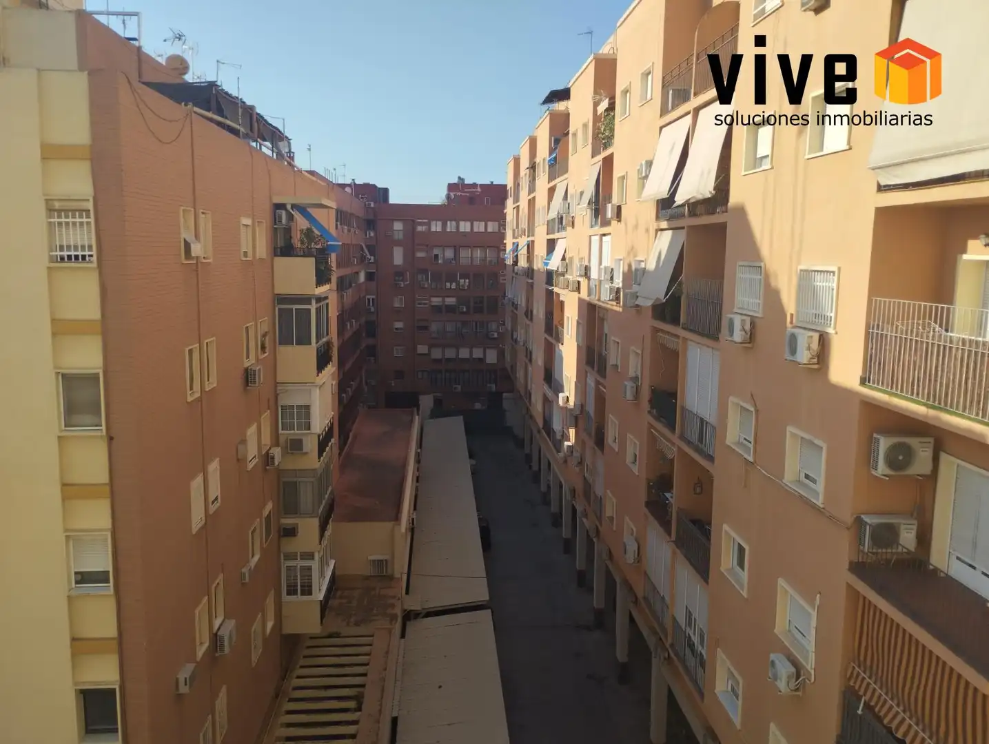 Vista exterior de Piso de alquiler en Sevilla con Amueblado