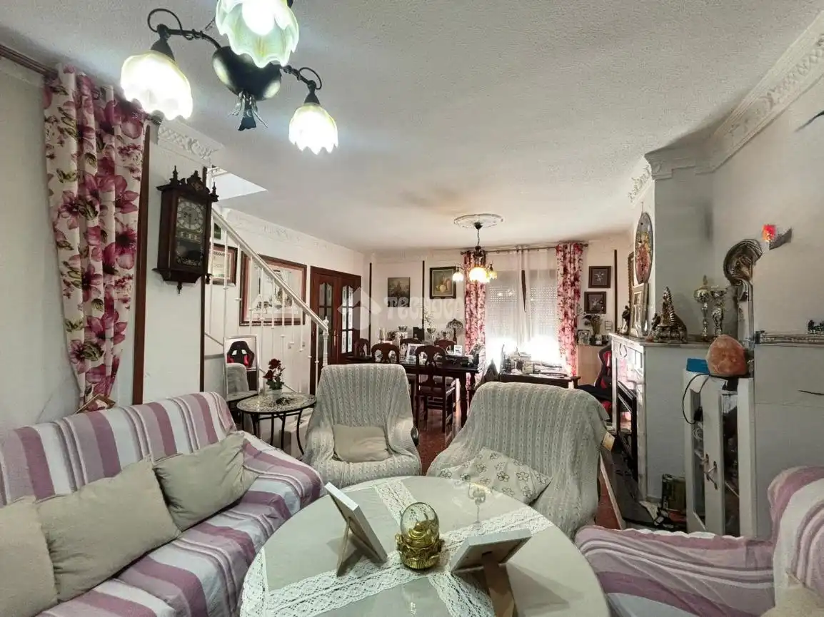 Casa aparellada en venda a Andújar, imagen 6