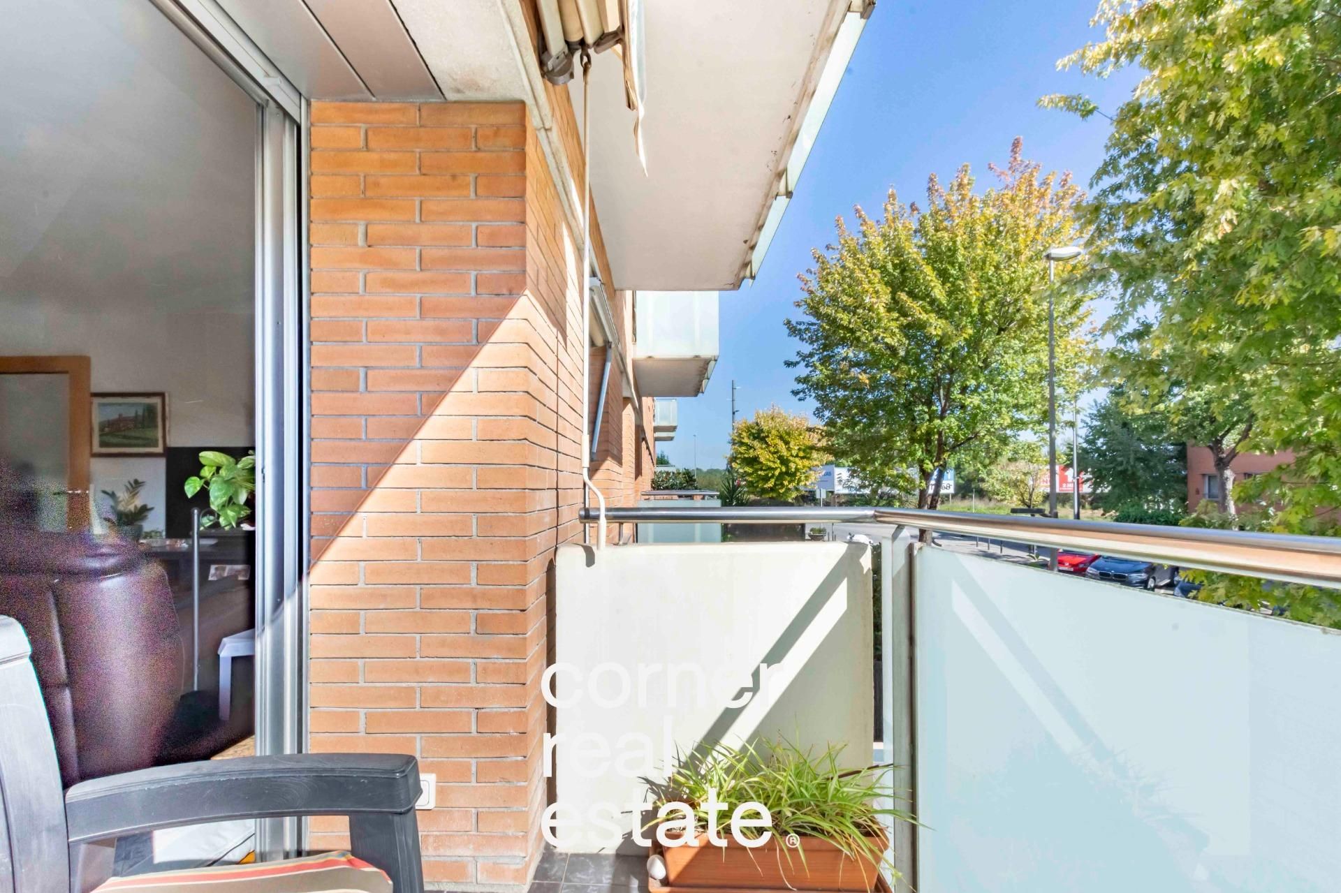 Exterior view of Flat for sale in Sant Cugat del Vallès  with Air Conditioner, Heating and Private garden