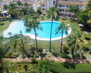 Piscina de Apartament de lloguer en Mijas amb Aire condicionat