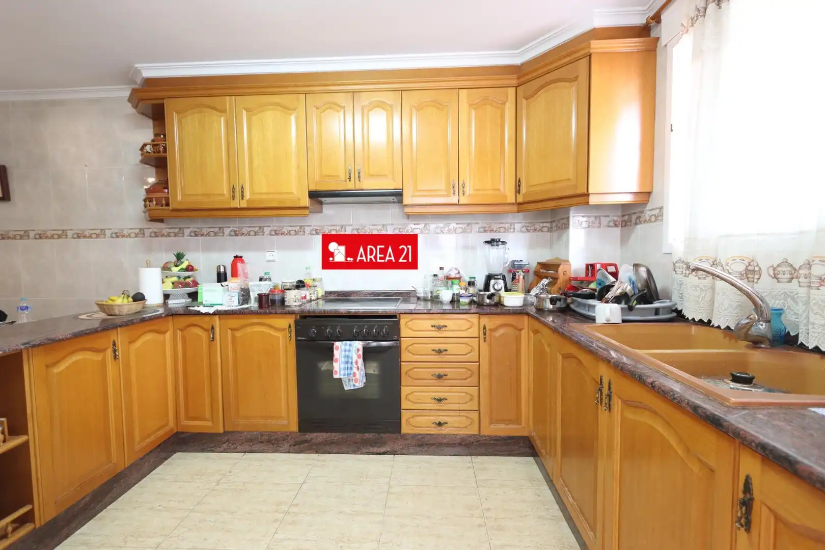House with terrace for sale in Núcleo Urbano, imagen 3