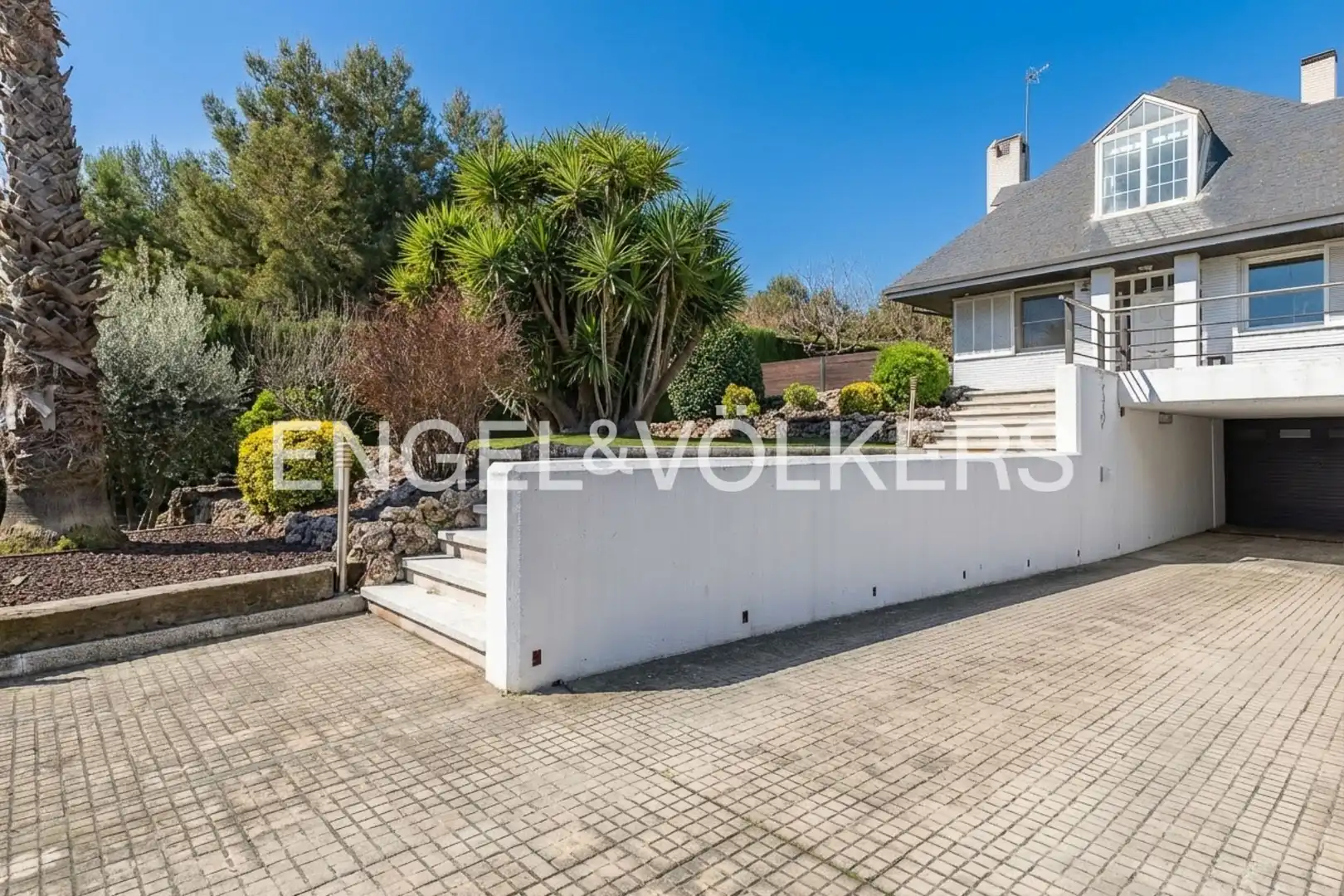 Vista exterior de Casa o chalet en venta en Canovelles con Aire acondicionado, Calefacción y Jardín privado