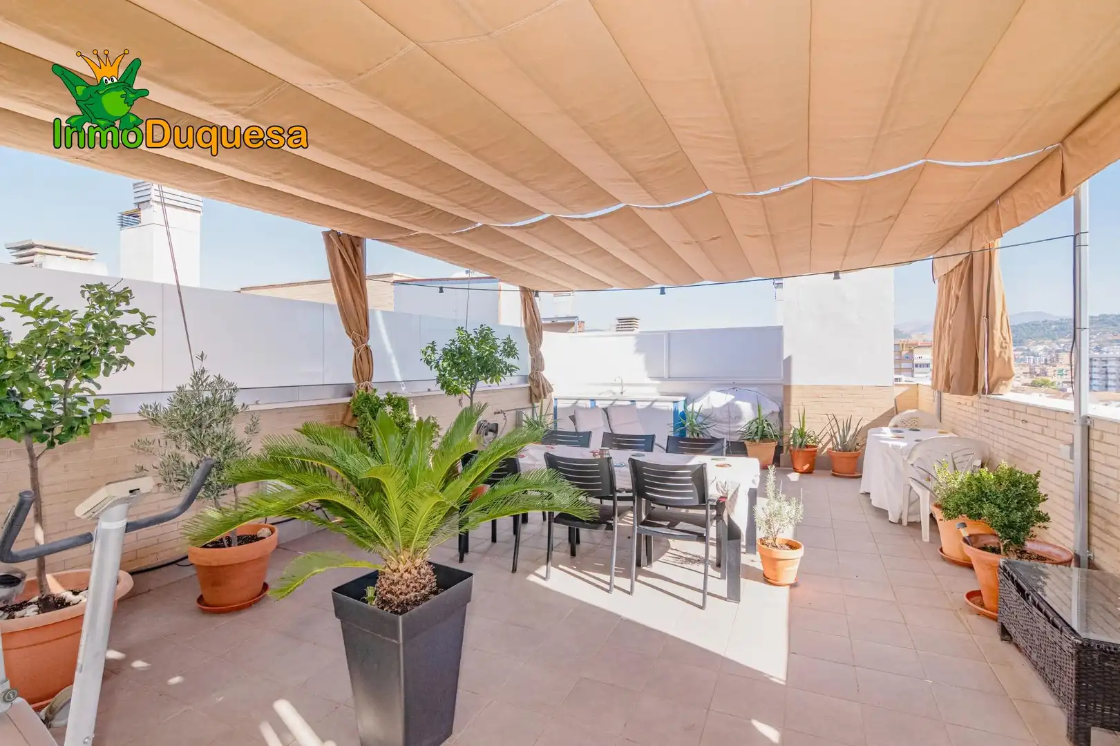 Penthouse with terrace for sale in Zaidín