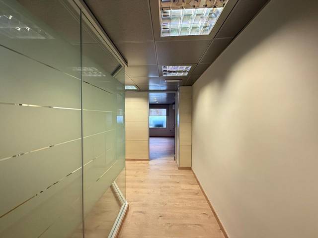 Local comercial en Alquiler en de Josep Vicenç Foix en Sarrià