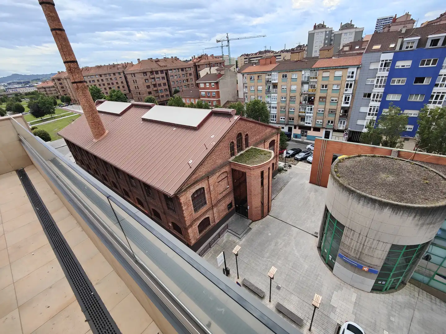 Vista exterior de Ático en venta en Gijón  con Calefacción, Parquet y Terraza