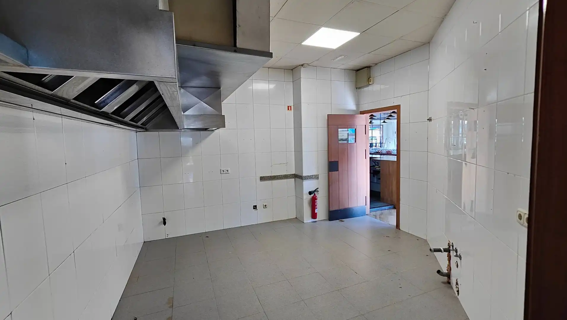 Locale commerciale in vendita a Avenida da Maía, imagen 15