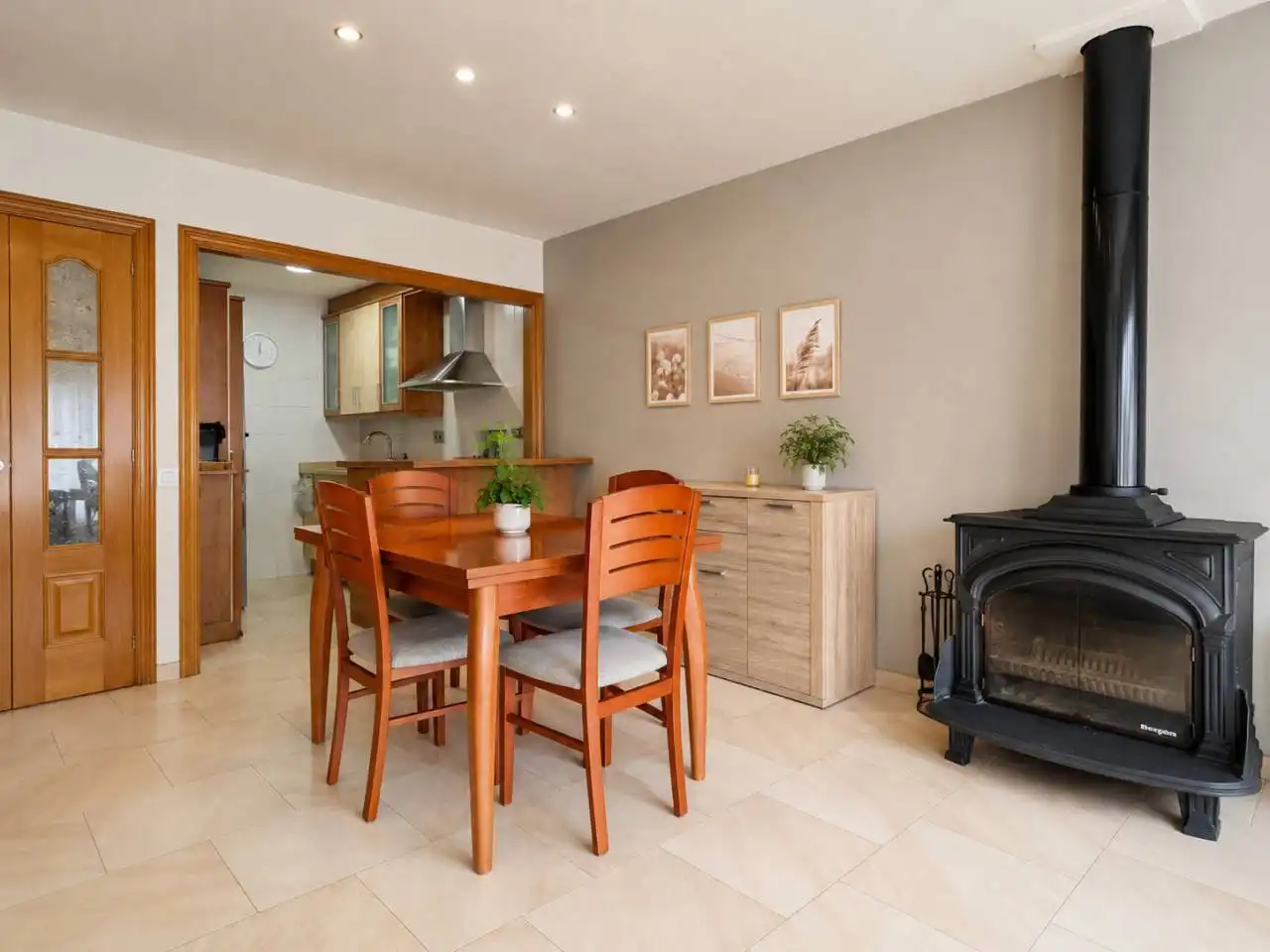 Comedor de Casa adosada en venta en Manresa con Aire acondicionado, Calefacción y Terraza
