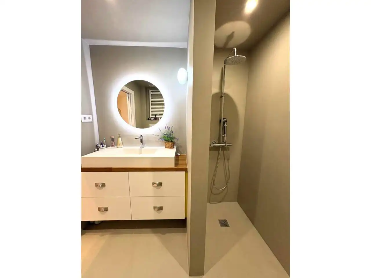 Baño de Casa adosada en venta en Sant Cugat del Vallès con Aire acondicionado, Calefacción y Parquet