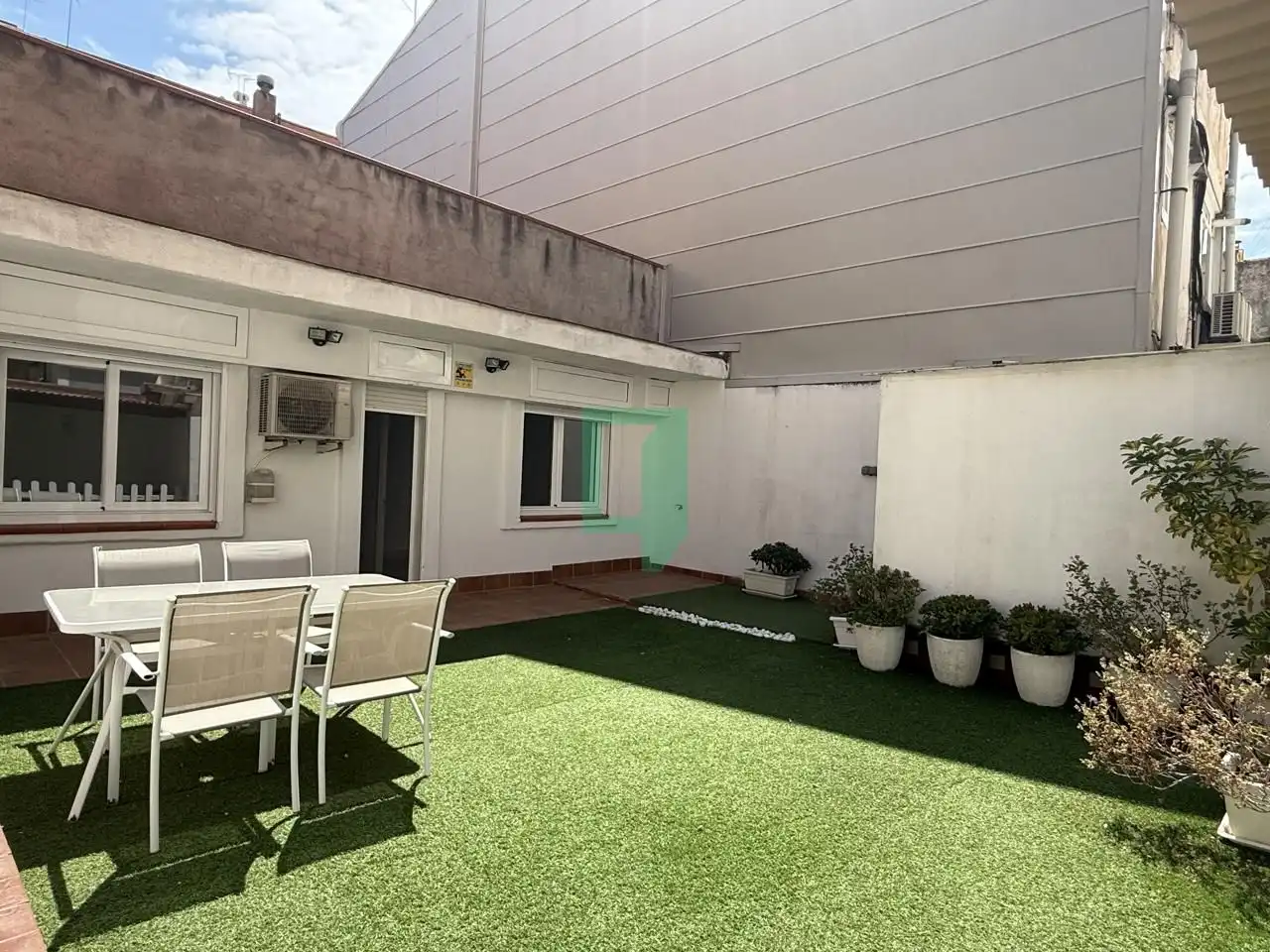 Terrasse von Wohnung zum Verkauf in Badalona mit Klimaanlage und Terrasse
