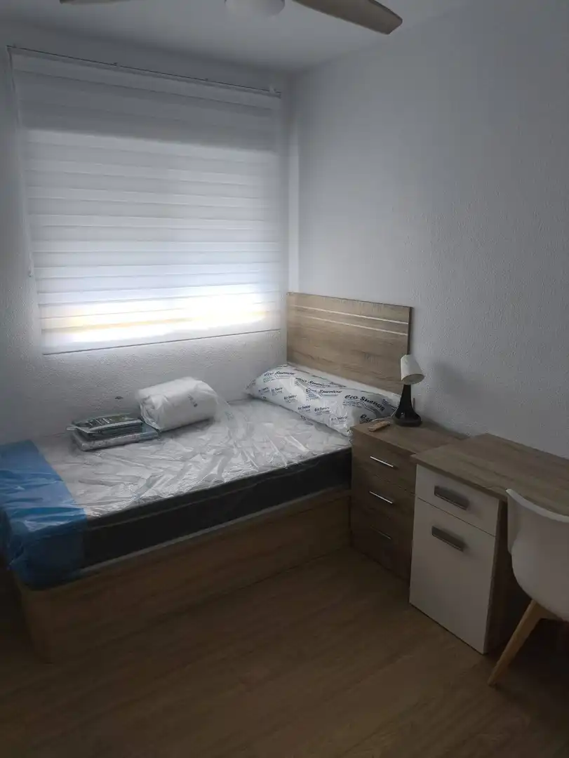 Habitación de Piso de alquiler en Murcia con Amueblado