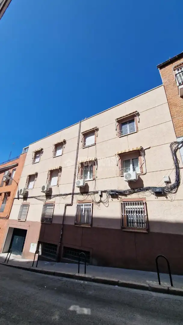 Vista exterior de Piso en venta en Madrid