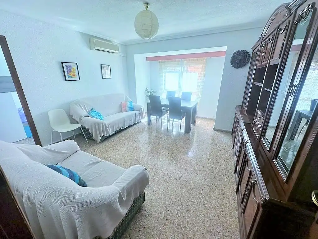 Living room of Flat for rent in Valencia  with Air Conditioner, Heating and Furnished