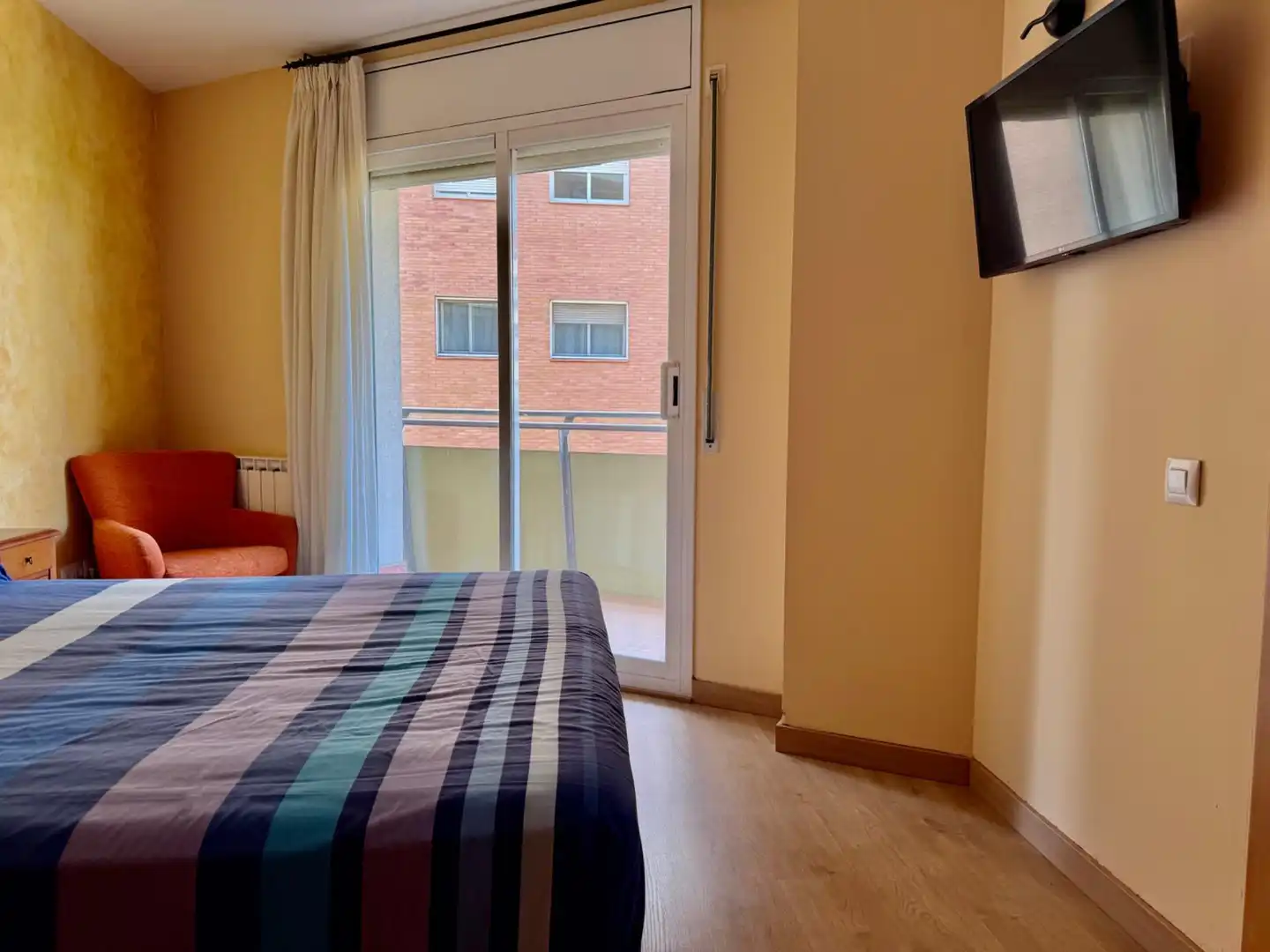 Schlafzimmer von Wohnung zum Verkauf in Mataró mit Klimaanlage, Heizung und Parkett