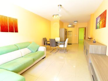 Appartement avec balcon à vendre à Carrer d'Agustina d’Aragó