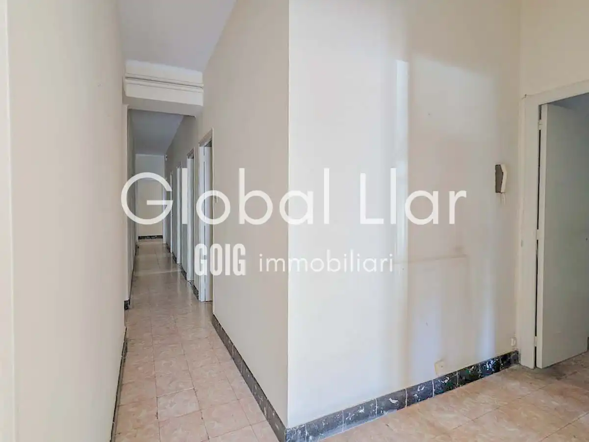 Wohnung zum Verkauf in Lleida mit Klimaanlage, Heizung und Balkon