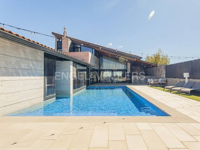 Casa-chalet en Venta en Les Martines