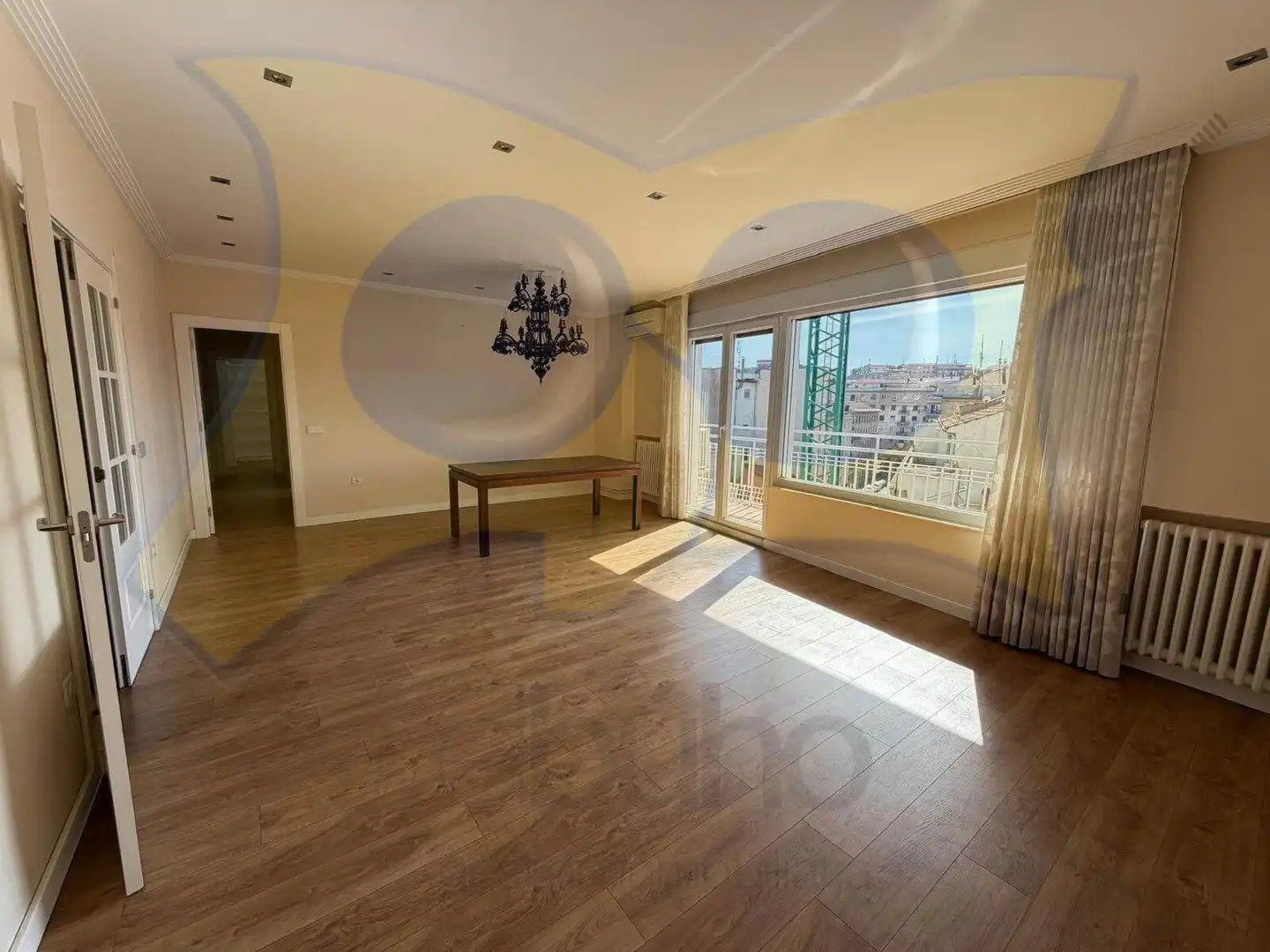Living room of Flat for sale in Salamanca  with Air Conditioner, Heating and Terrace