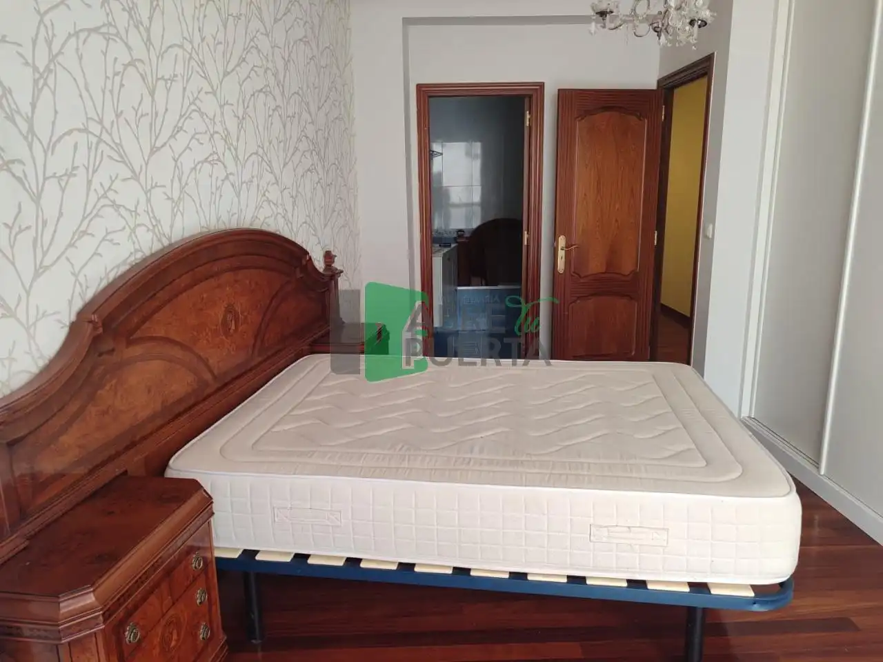 Habitación de Piso de alquiler en Ourense Capital  con Calefacción, Parquet y Trastero