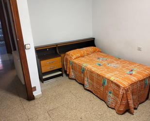 Dormitori de Apartament de lloguer en Salamanca Capital amb Terrassa