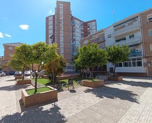 Vista exterior de Pis en venda en Linares amb Aire condicionat, Calefacció i Balcó