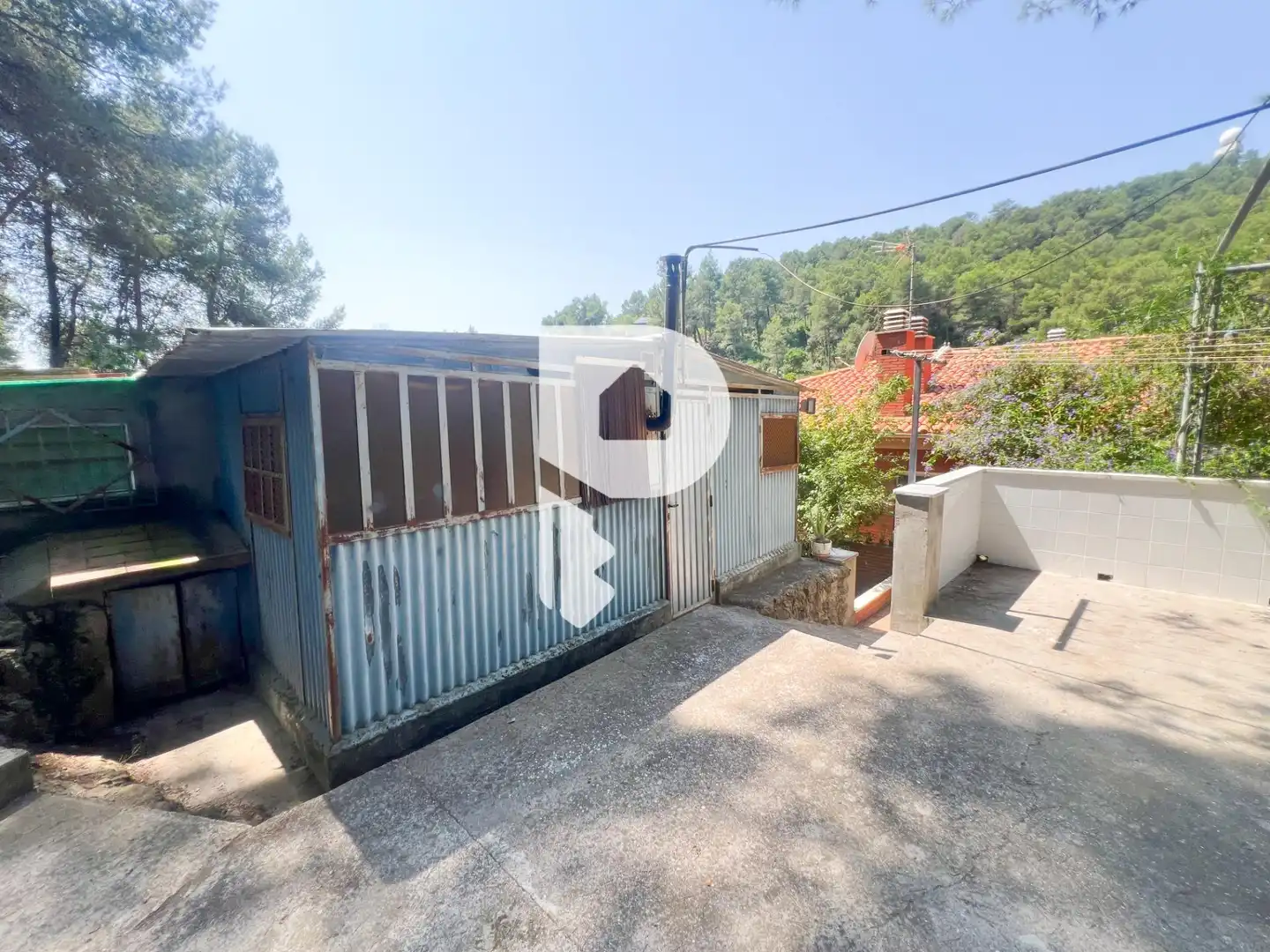 Vista exterior de Casa o xalet en venda en Vallirana amb Aire condicionat, Calefacció i Jardí privat