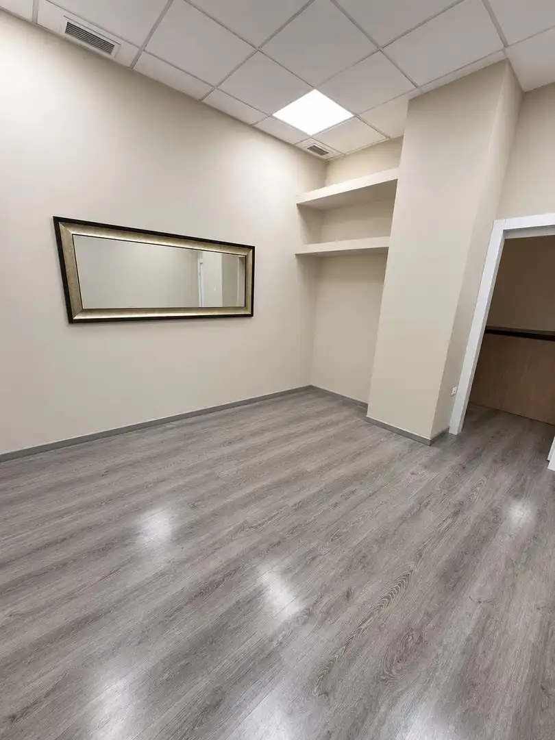 Büro zur Miete in Campanar