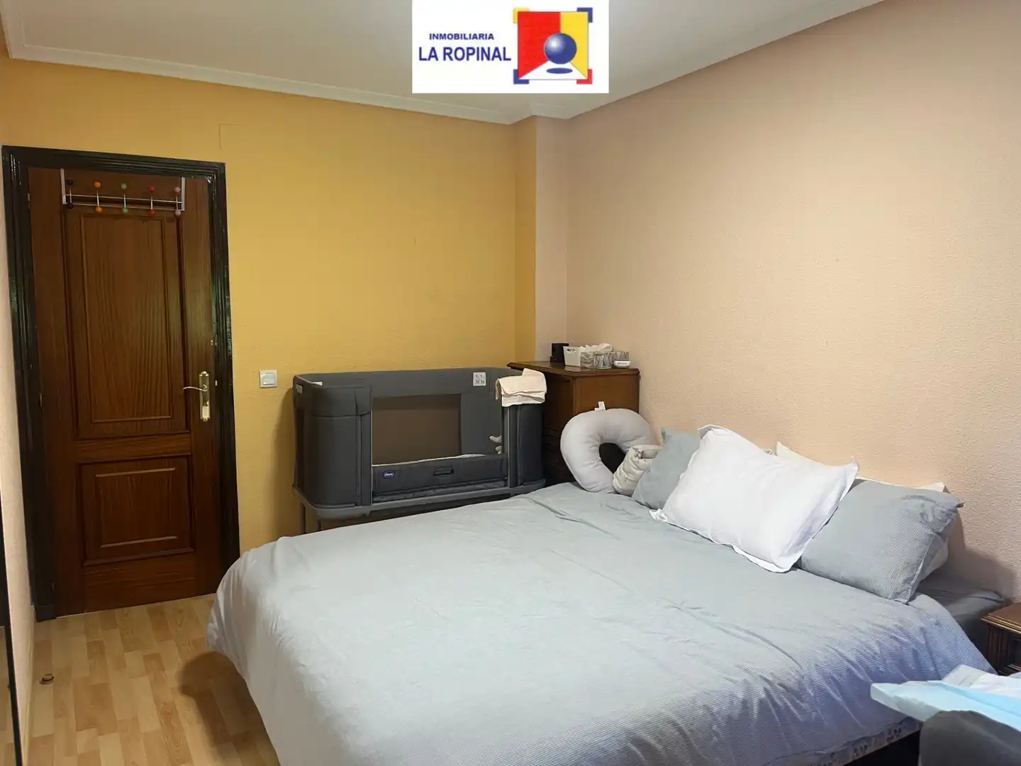 Bedroom of Flat for sale in Salamanca  with Heating, Parquet flooring and Furnished