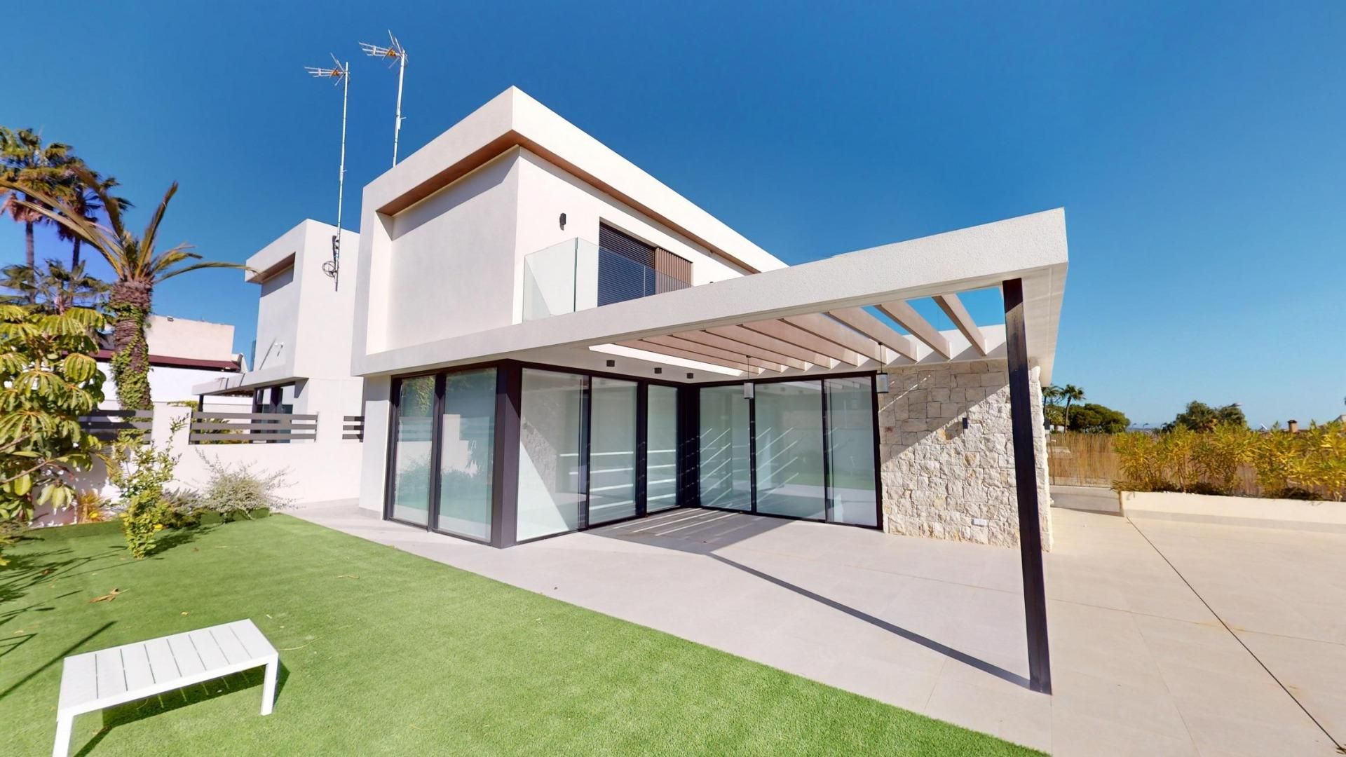 Vista exterior de Casa o chalet en venta en Orihuela con Aire acondicionado, Terraza y Piscina