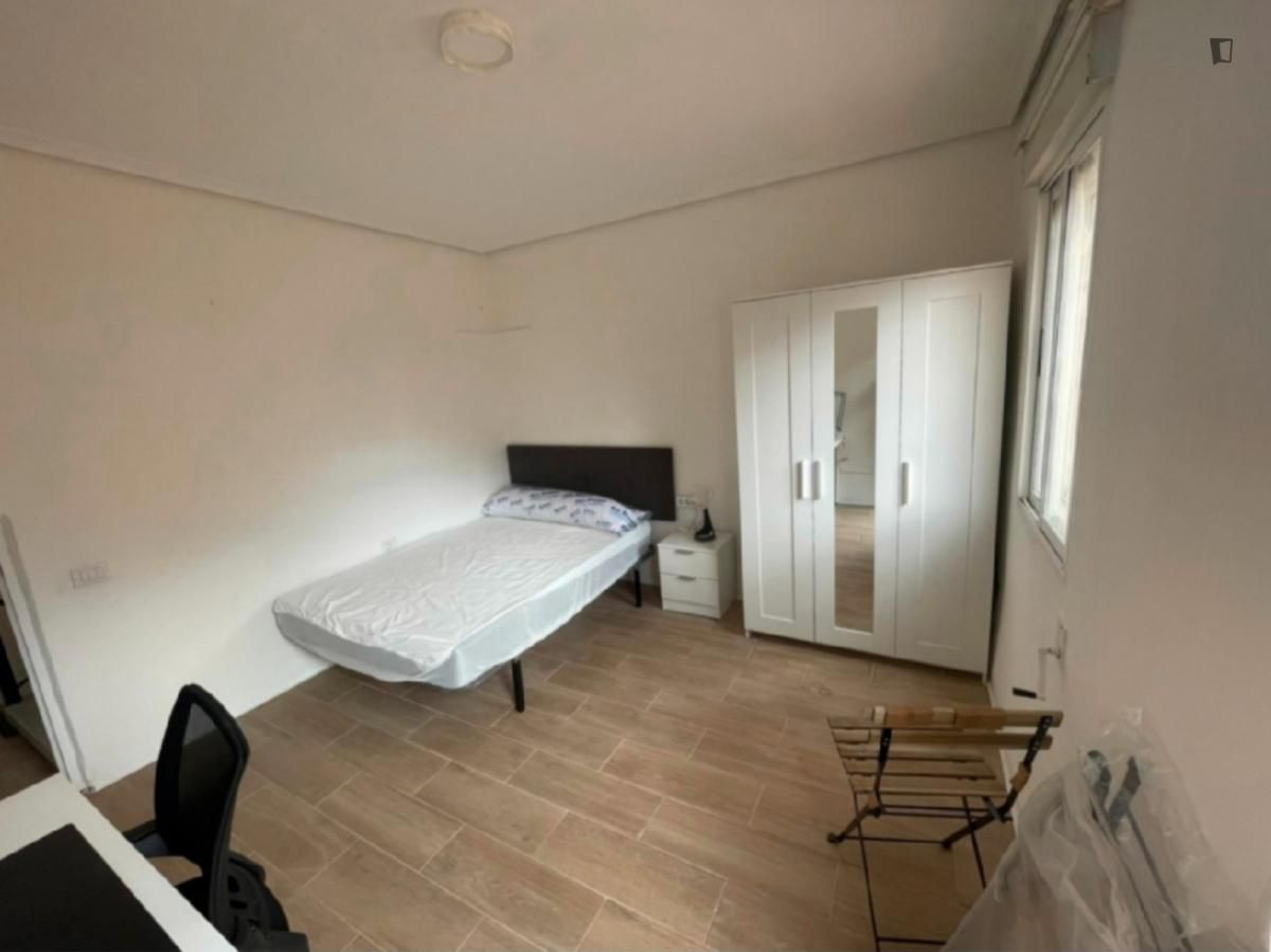 Casa o xalet per a compartir a Ensanche - Parque del Oeste