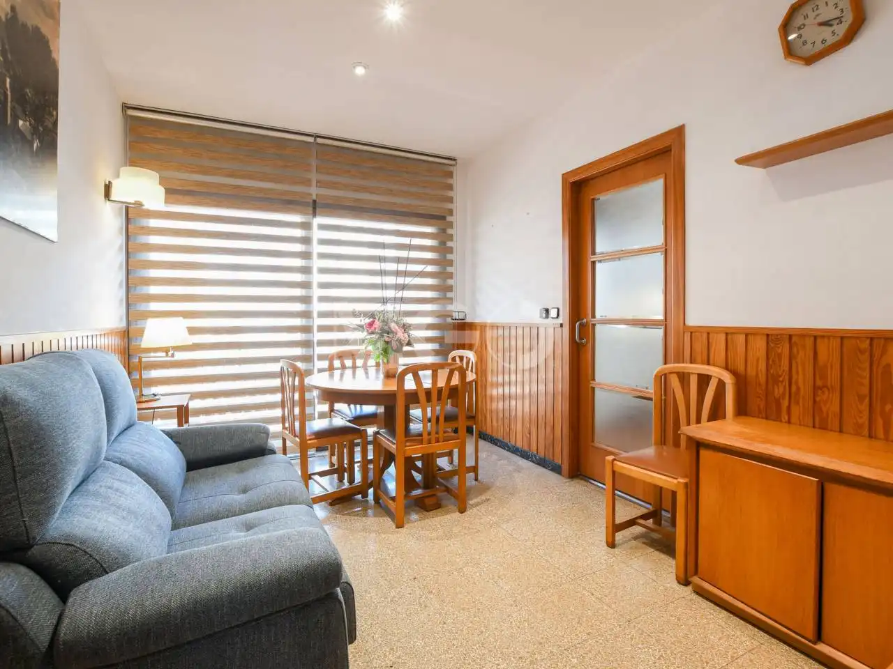 Flat with terrace for sale in Calle Montesquiu, imagen 5