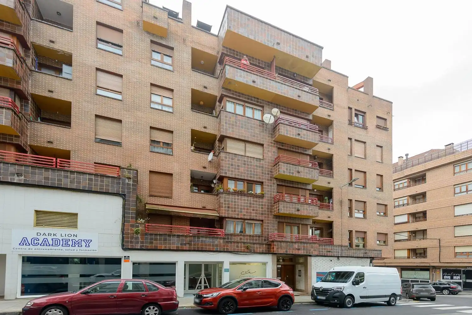 Vista exterior de Àtic en venda en Siero amb Calefacció i Traster