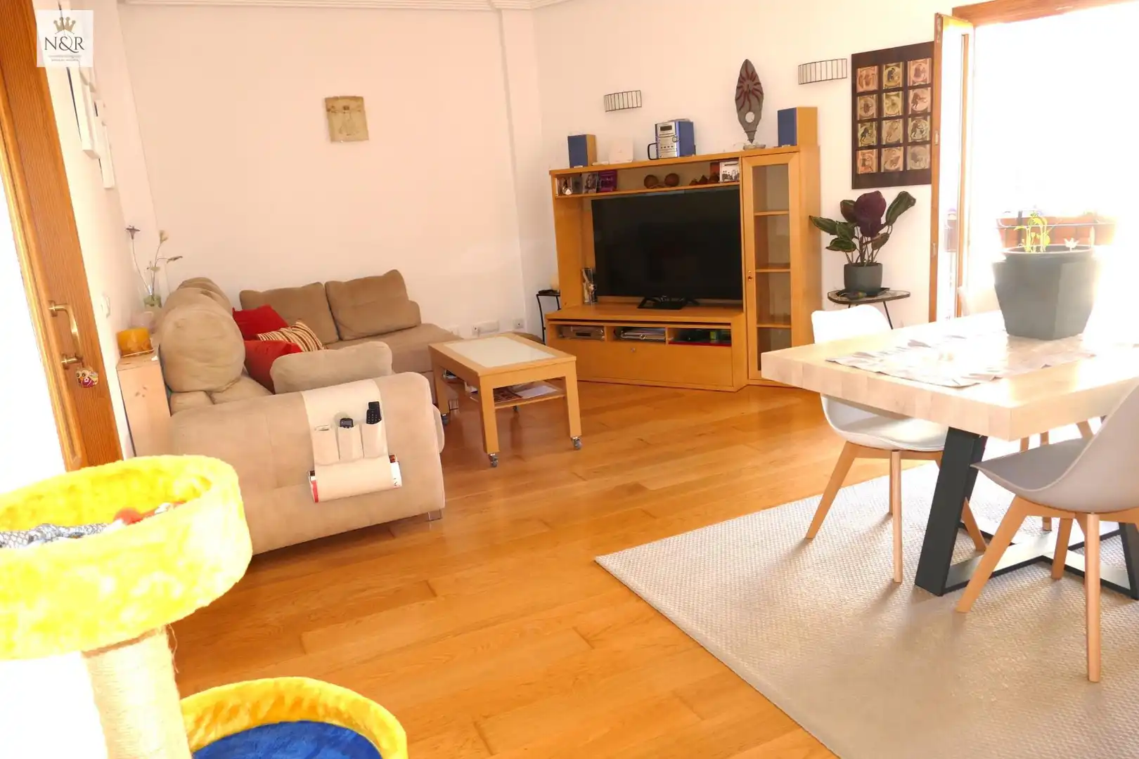 Living room of Flat for sale in Alaró  with Air Conditioner, Parquet flooring and Furnished