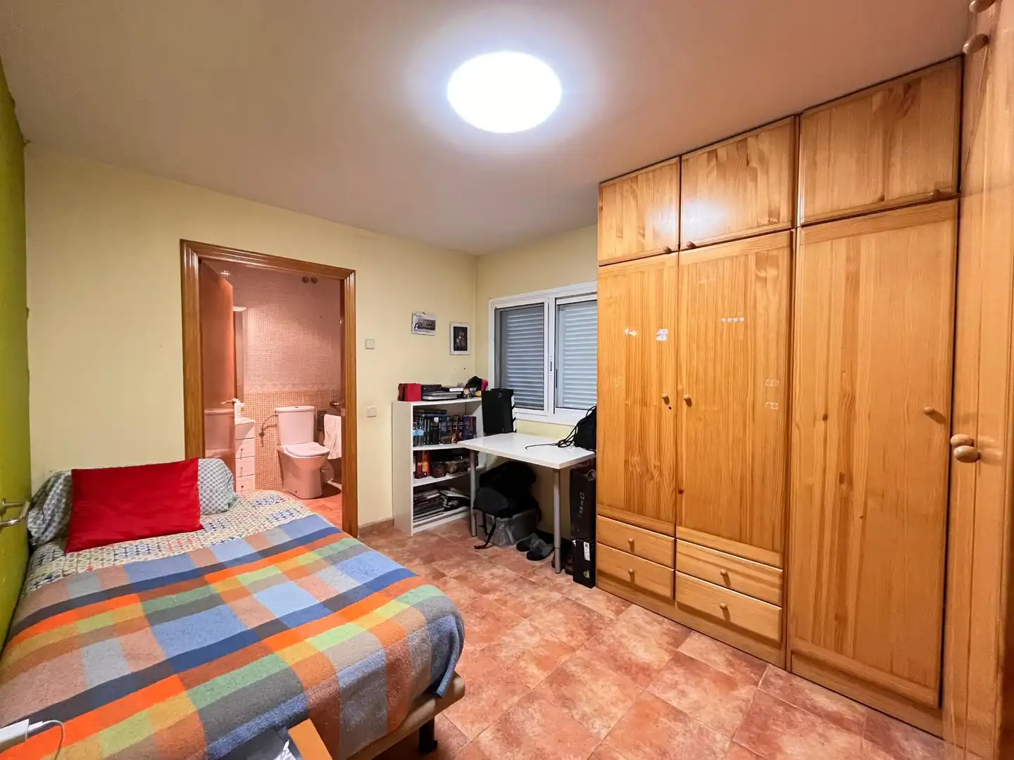 Habitación de Casa o chalet en venta en Vilanova i la Geltrú con Calefacción, Terraza y Piscina
