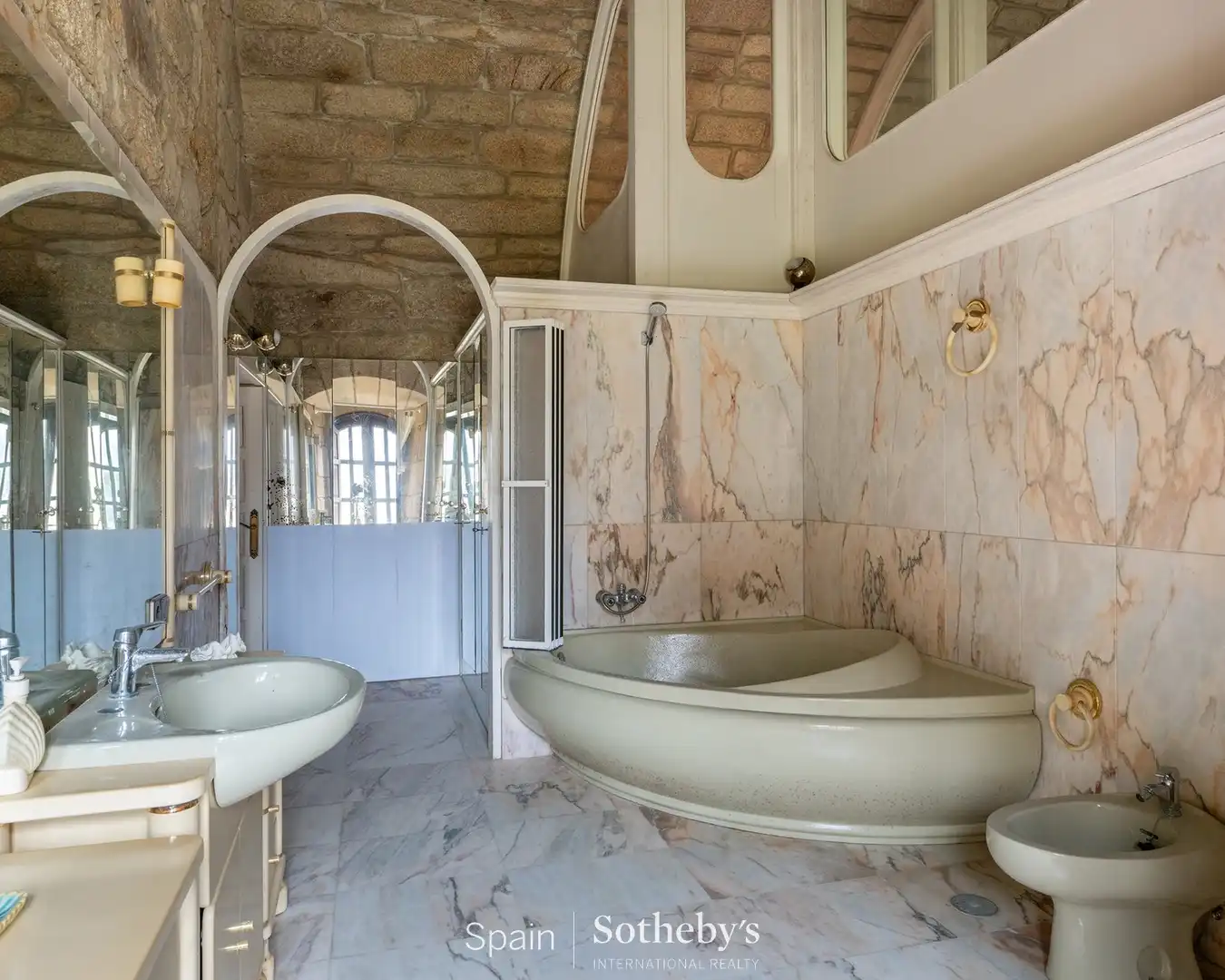 Baño de Finca rústica en venta en Cee con Jardín privado, Terraza y Trastero