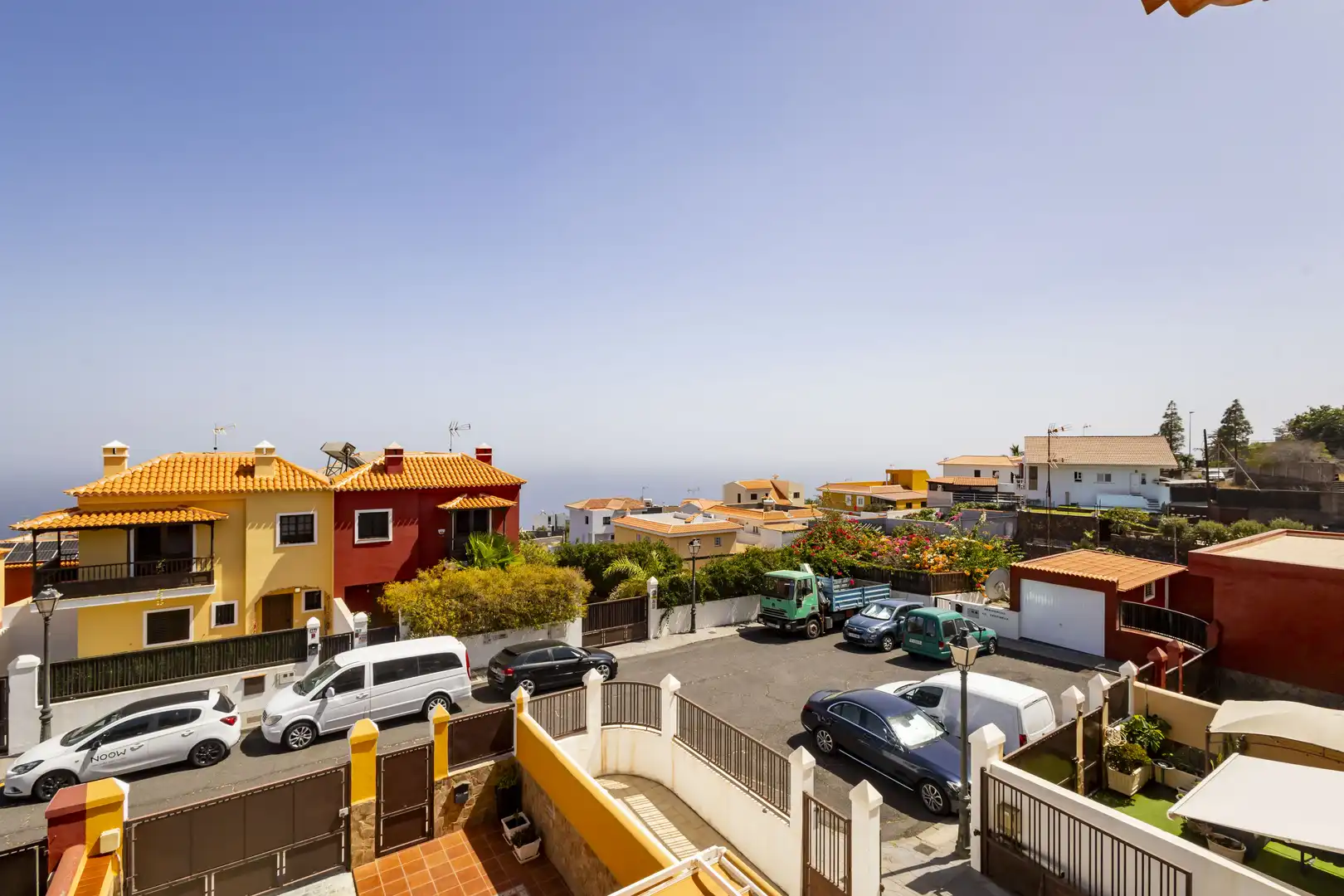 Vista exterior de Casa adosada en venta en Candelaria con Terraza, Trastero y Balcón