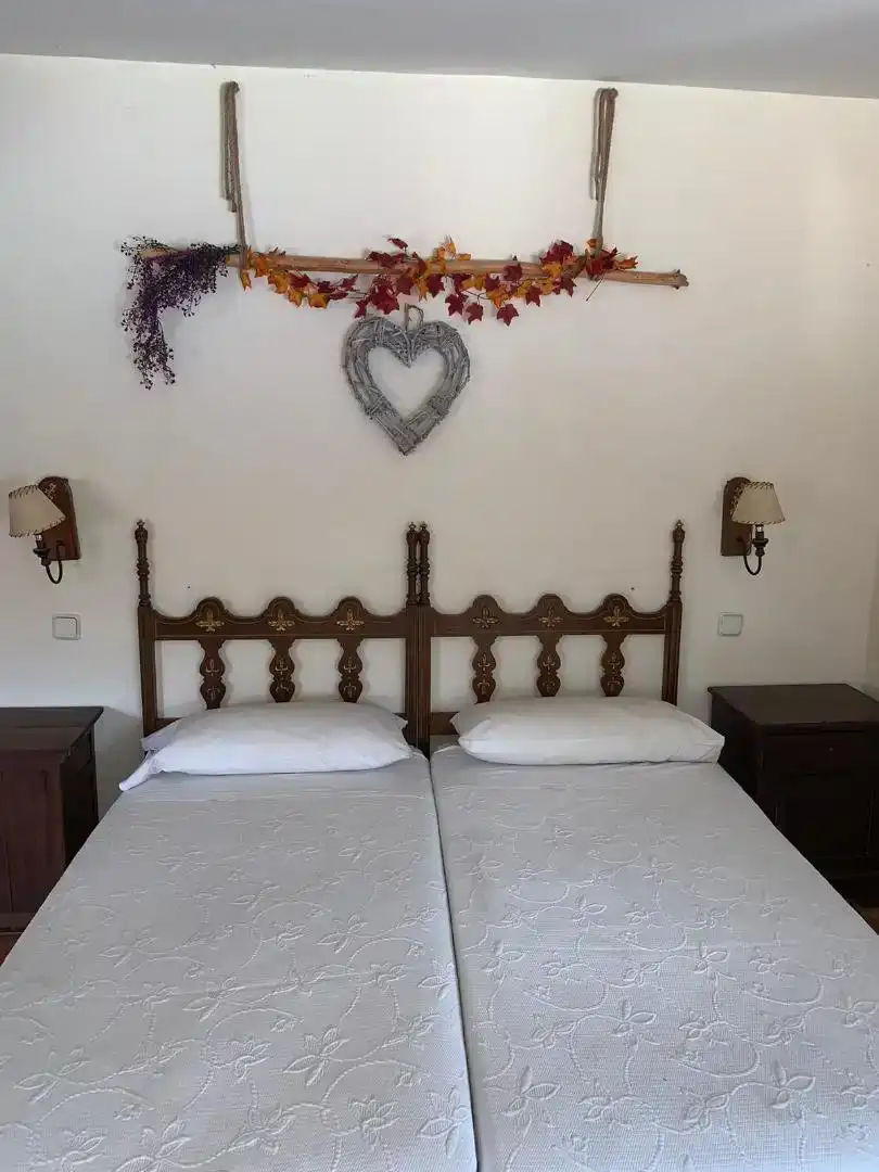 Habitación de Casa o chalet en venta en Cuéllar con Piscina y Balcón
