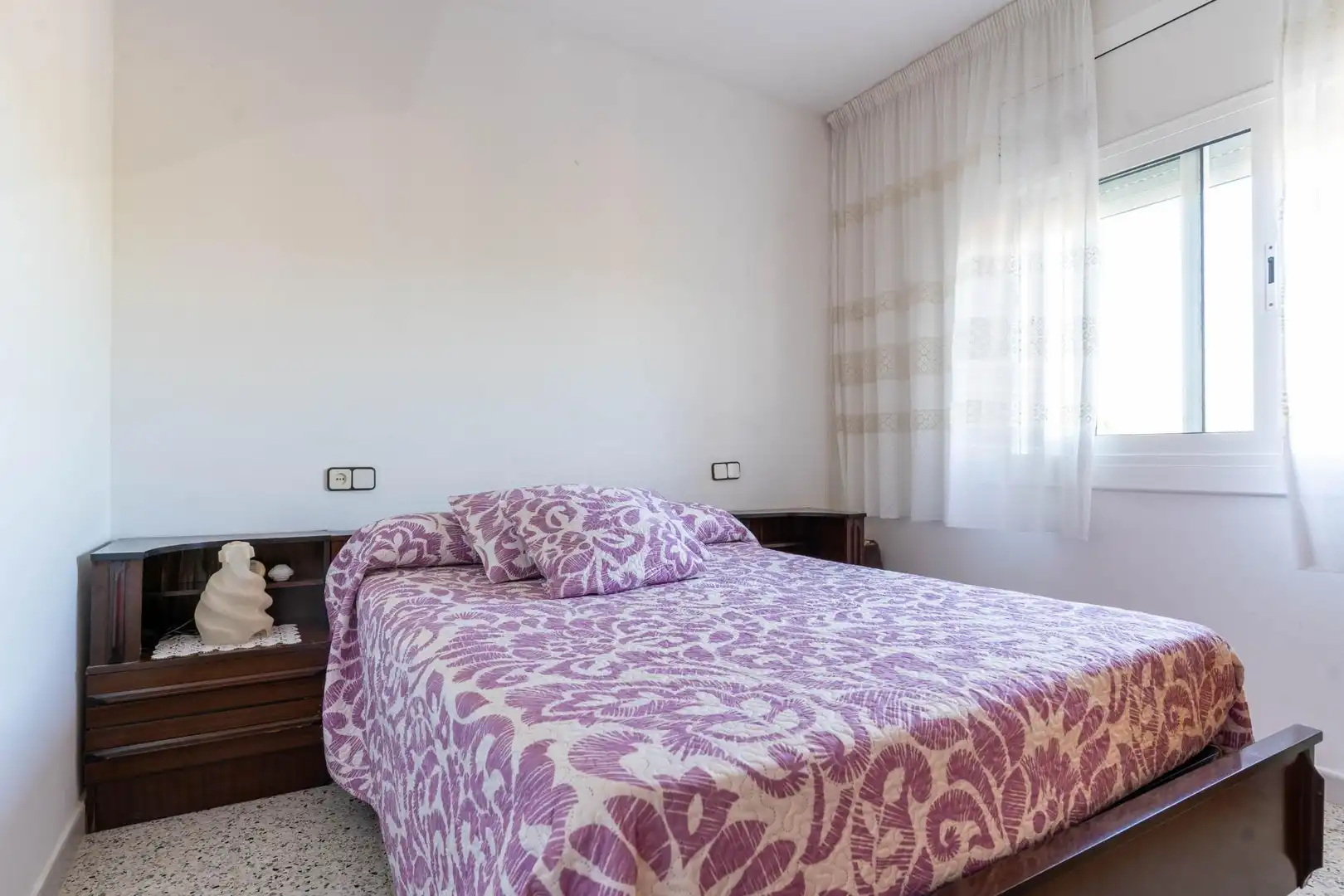 Habitación de Casa o chalet en venta en Olesa de Montserrat con Calefacción, Trastero y Piscina