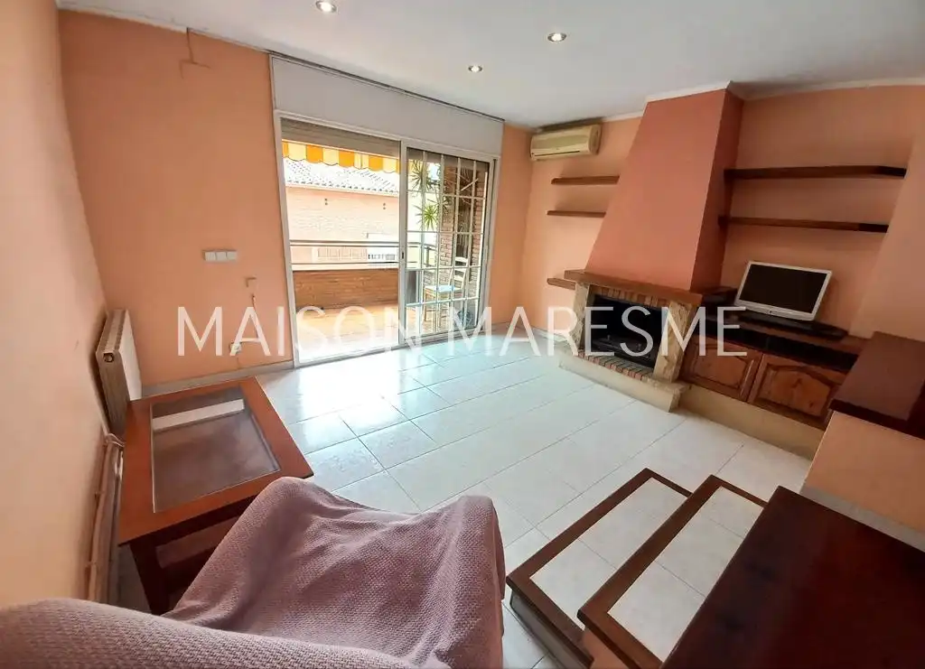 Wohnzimmer von Maisonette zum Verkauf in Canet de Mar mit Balkon