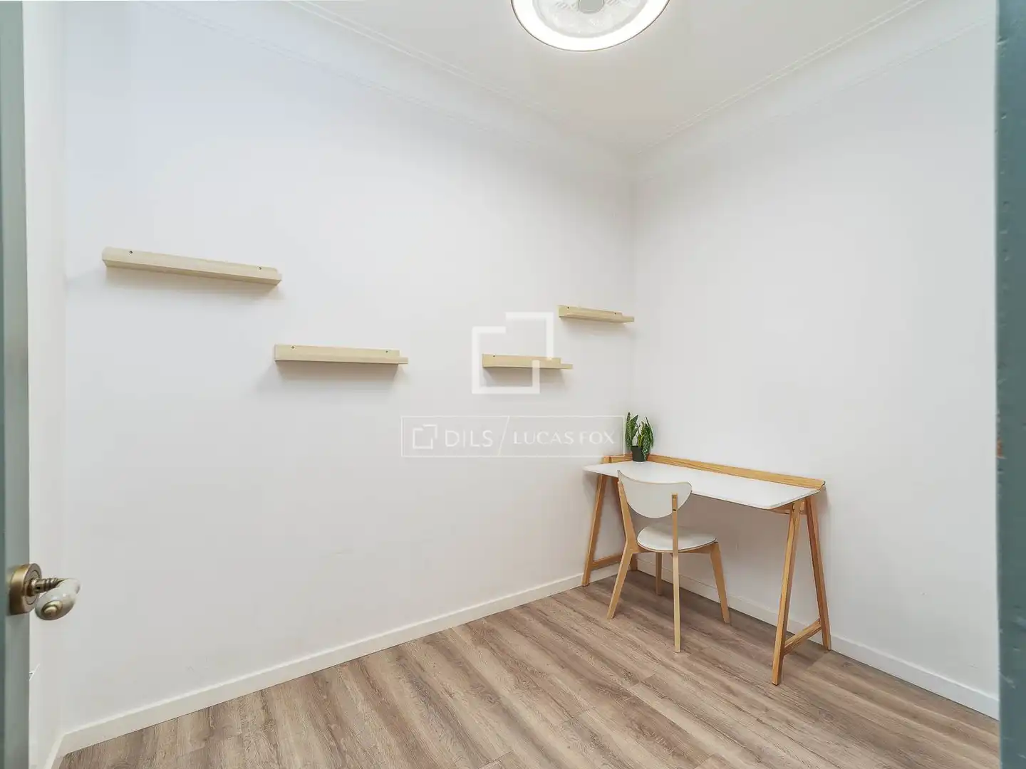 Bedroom of Flat for sale in Barcelona  with Air Conditioner, Terrace and Furnished