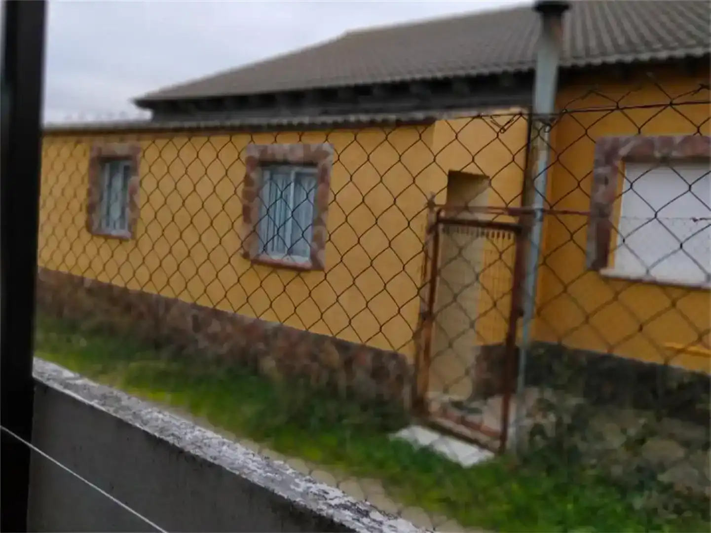 Vista exterior de Casa o chalet en venta en Otero con Jardín privado, Parquet y Trastero
