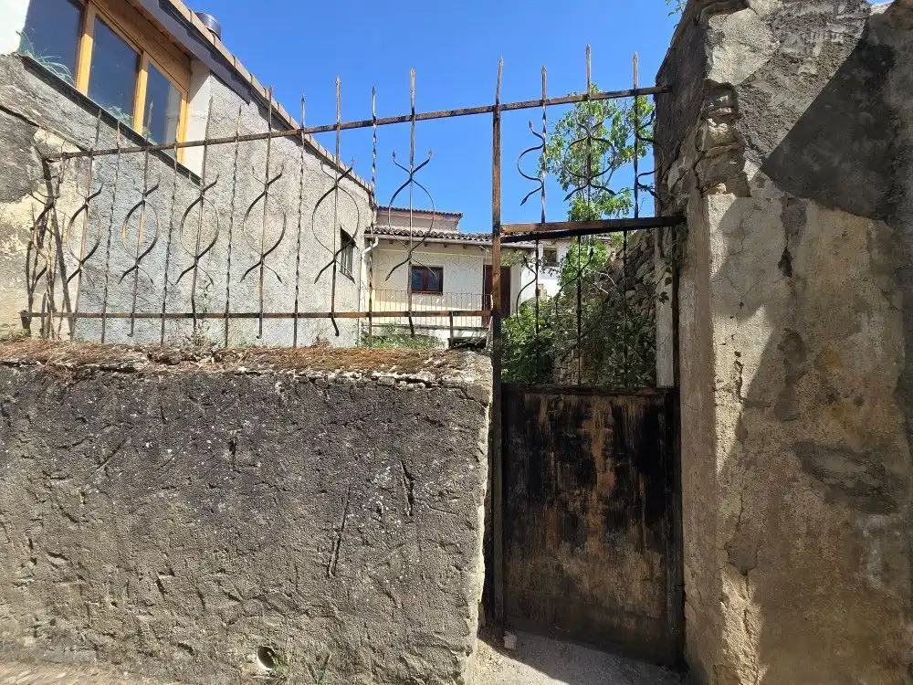 Houses for sale in Puente la Reina de Jaca  with Private garden