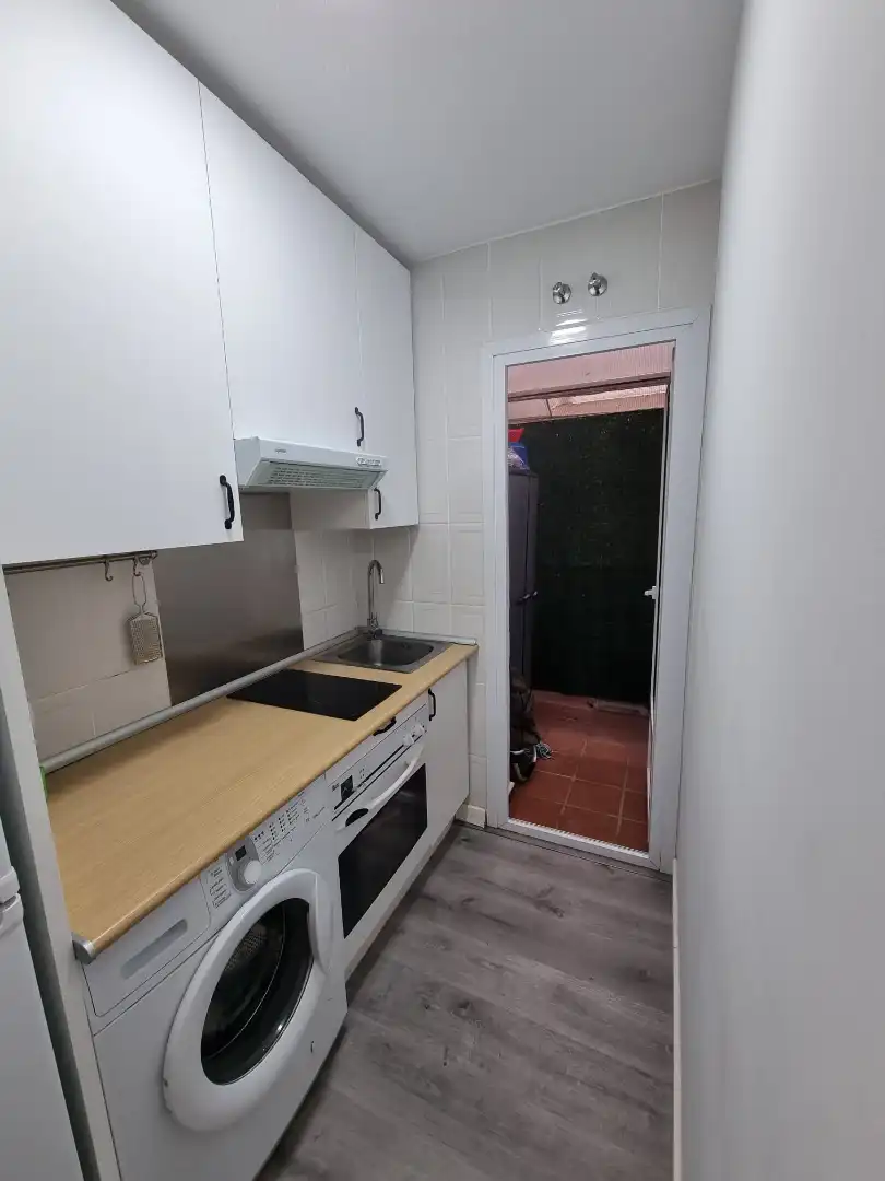 Cuina de Apartament en venda en Ciudad Real amb Aire condicionat i Moblat