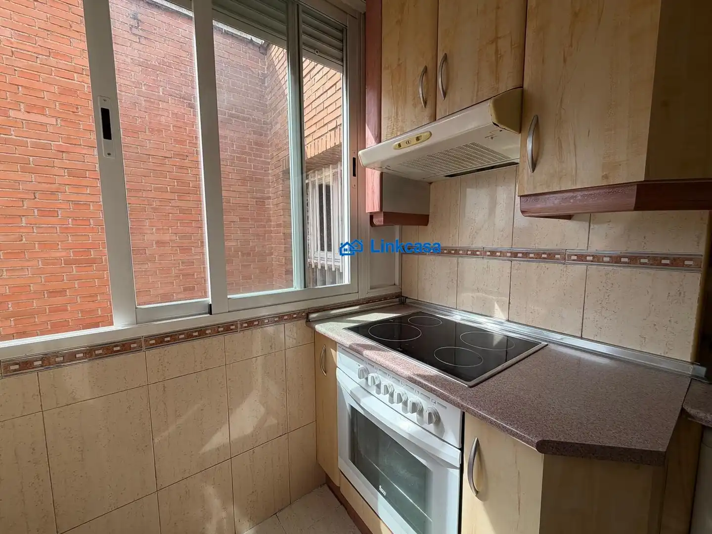 Kitchen of Flat for sale in Madrid  with Heating, Private garden and Terrace