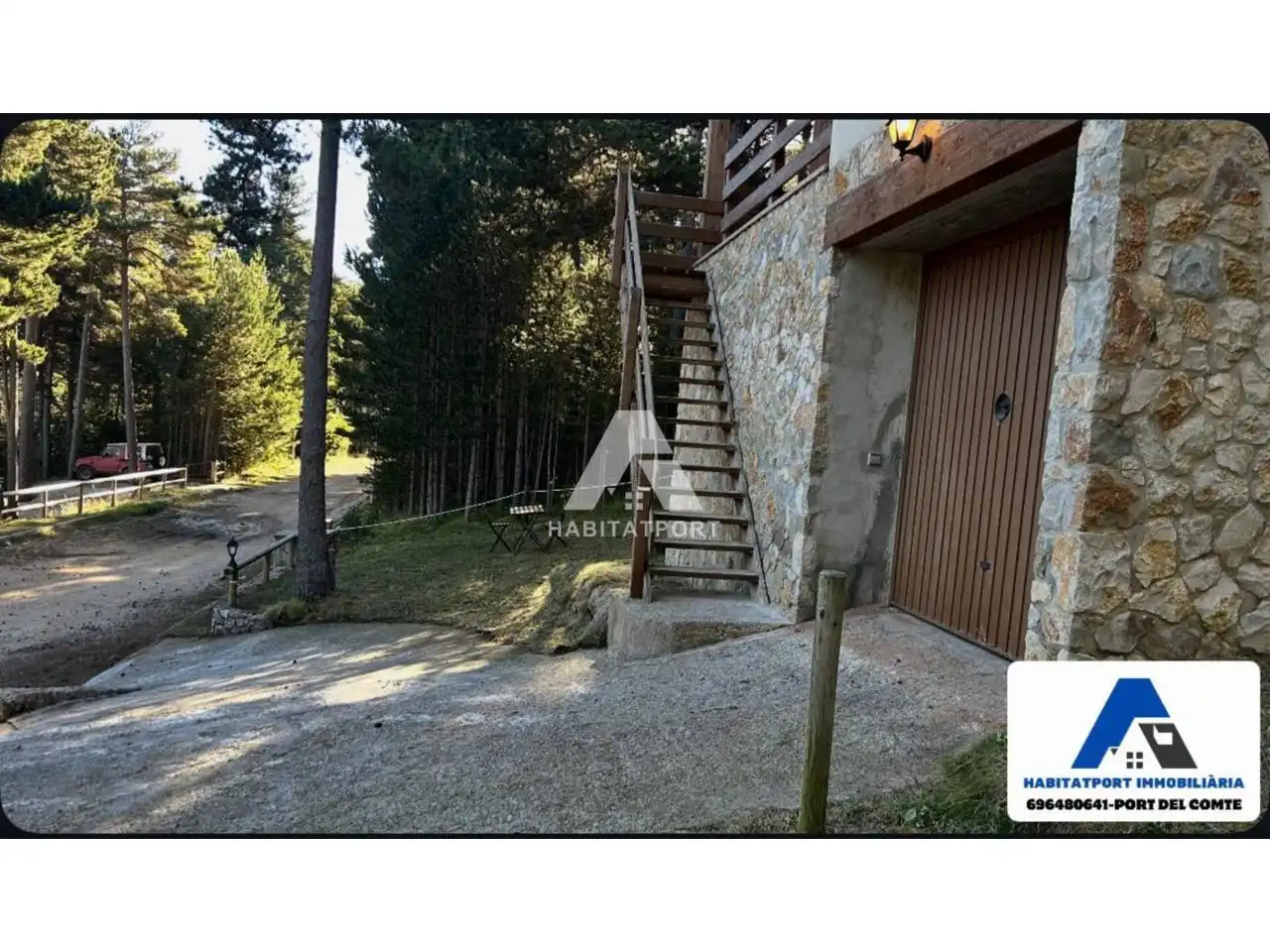 Vista exterior de Casa o xalet en venda en La Coma i la Pedra amb Jardí privat