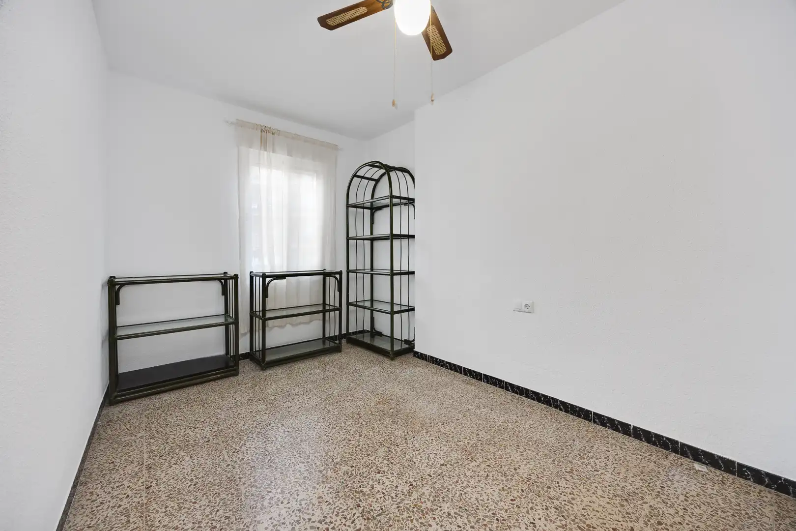 Dormitori de Pis en venda en Torrevieja amb Aire condicionat i Terrassa