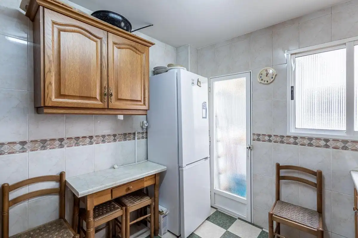 Cuina de Pis en venda en Granada amb Aire condicionat, Calefacció i Terrassa