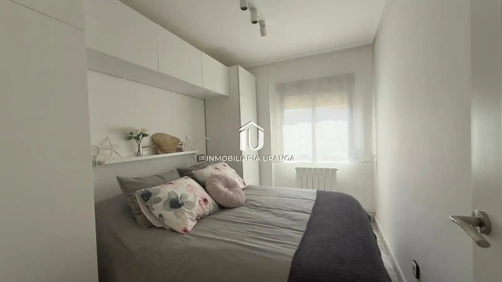 Schlafzimmer von Wohnung zum Verkauf in Laredo mit Heizung, Terrasse und Möbliert