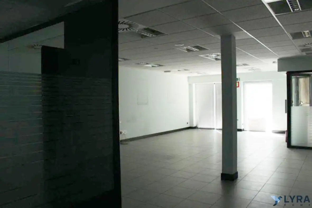 Local comercial en venda a Avenida de Europa 2, imagen 9