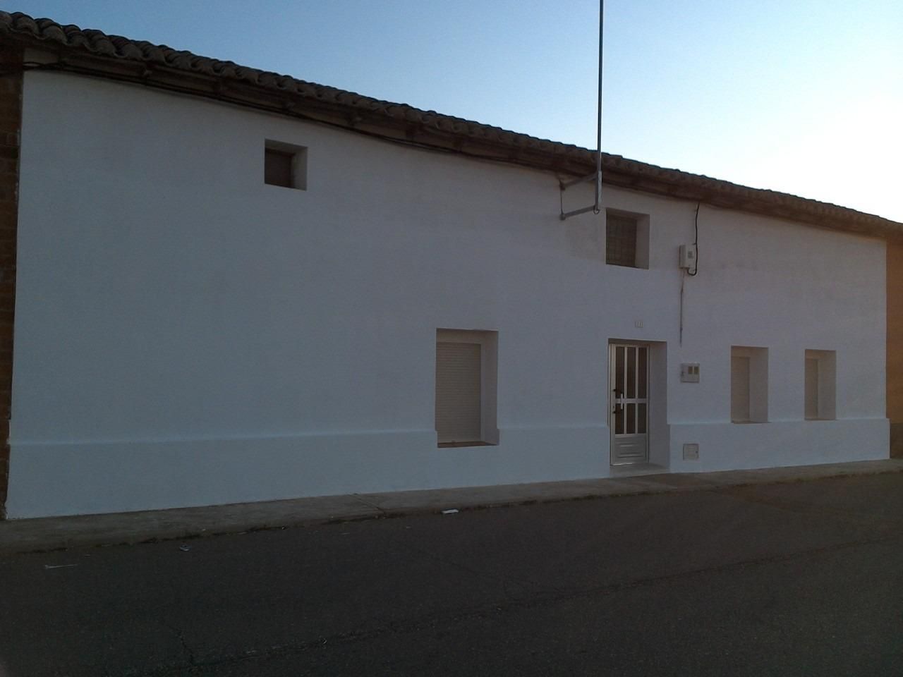 Außenansicht von Country house zum verkauf in Izagre